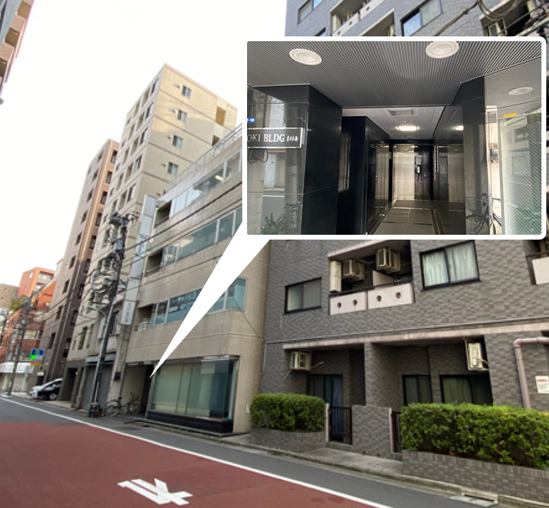 右折して右手2棟目のビル「HOKI BLDG 東日本橋」の4階になります。<br>「ワールド法律会計事務所」の袖看板が目印です。
